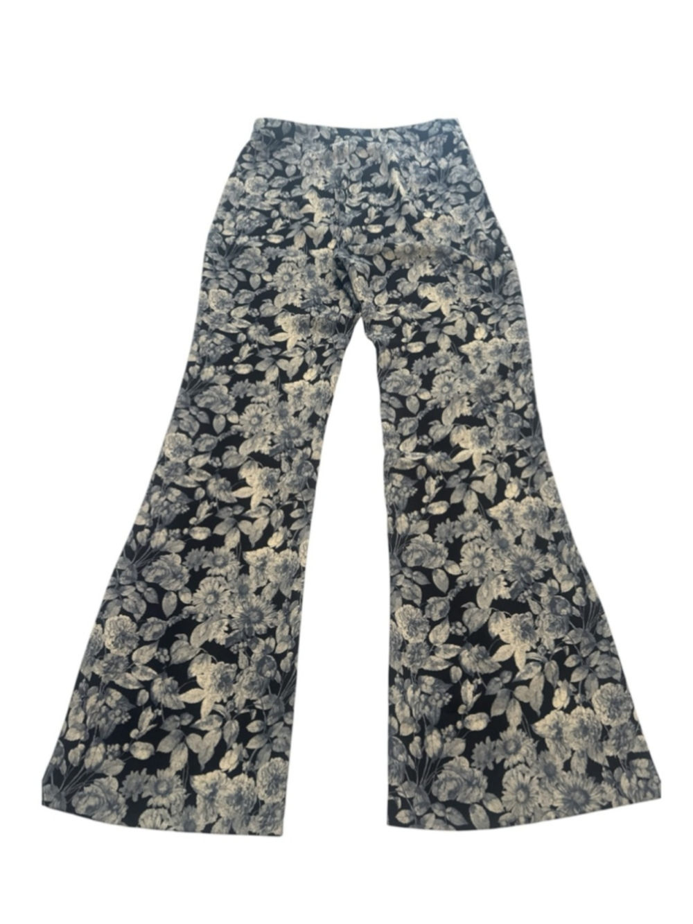 cinq a sept Suit Set, Karlie Blazer and Myla Pants in Tumbling Floral - Picture 7 of 16